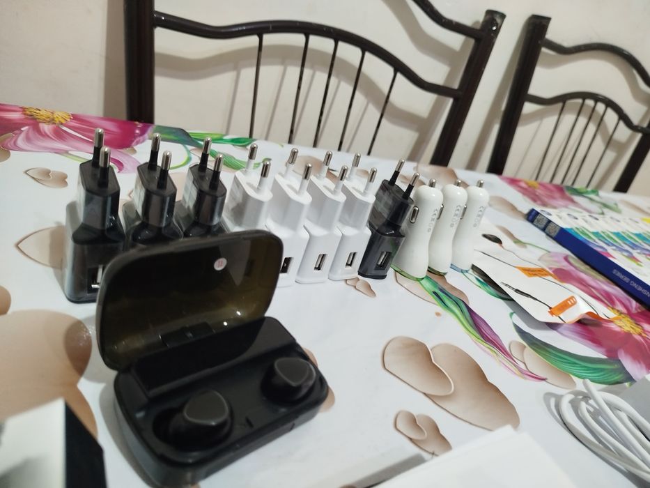 Optom kabel , chehol , zaryadka, blutes aux va avtogalovka 
10 ta oddi