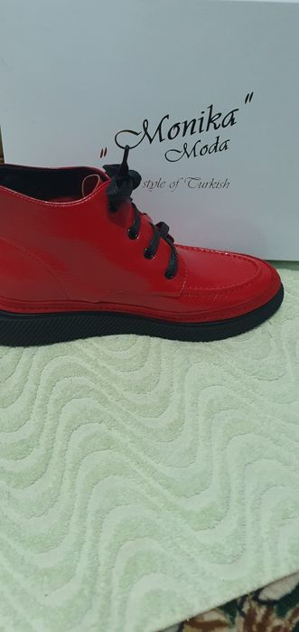 Продаю демисезонный обувь