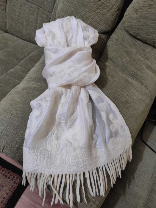 Шарф валяный из шерсти и шелка. Новый.