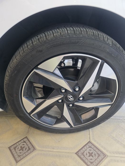 Hyundai elantra r17