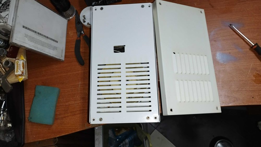 Външна Алармена Сирена със Светкавица в метална кутия 27/15/9см