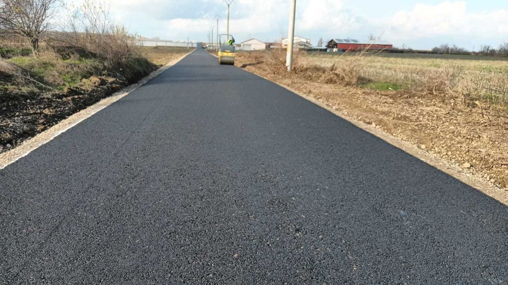 Asfaltări drumuri și parcări | Terasări | Lucrări complete