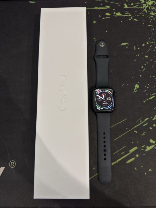 Apple watch series 8 45mm