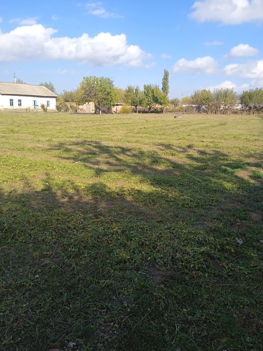 Уй ховли сотилади