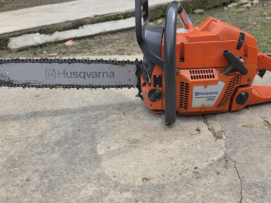 Vând drujbă Husqvarna 365