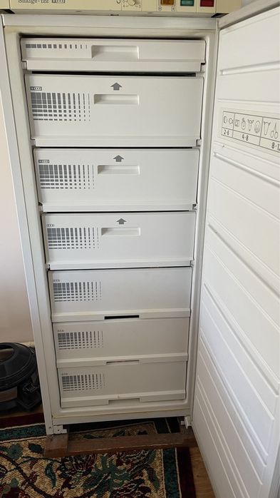 Морозильник советский отличный