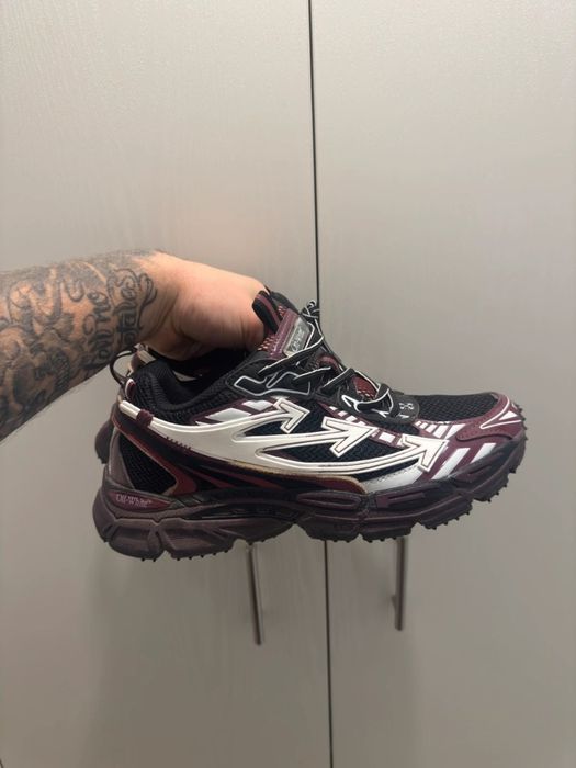 Off White Be Right Back (marimi: 43,44)