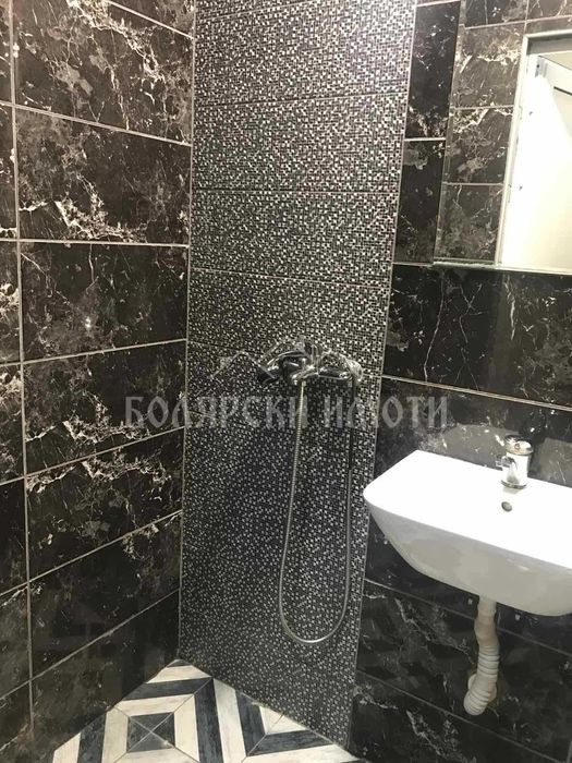 Дава се под наем Едностаен апартамент в Велико Търново, Бузлуджа - 24 кв.м за 229.5 € - Снимка #4