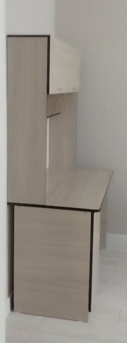 Продам стол компьютерный/ рабочий