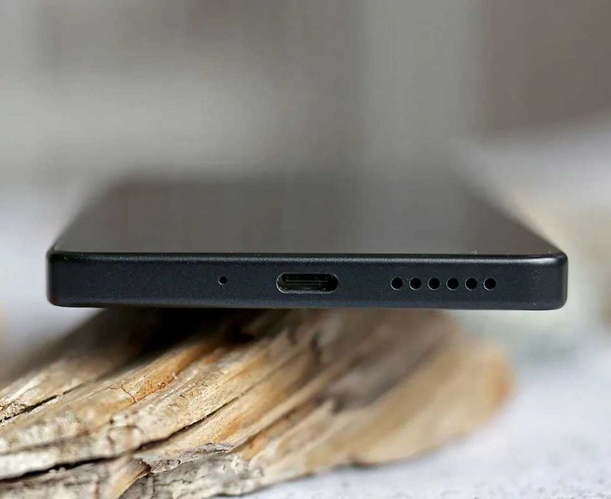 Нов Xiaomi Redmi Note 13 Pro, 8GB RAM, 256GB, Android 15, черен цвят