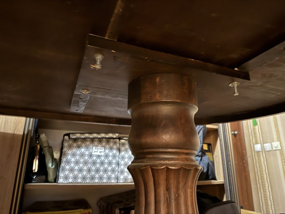 Продам стол срочно