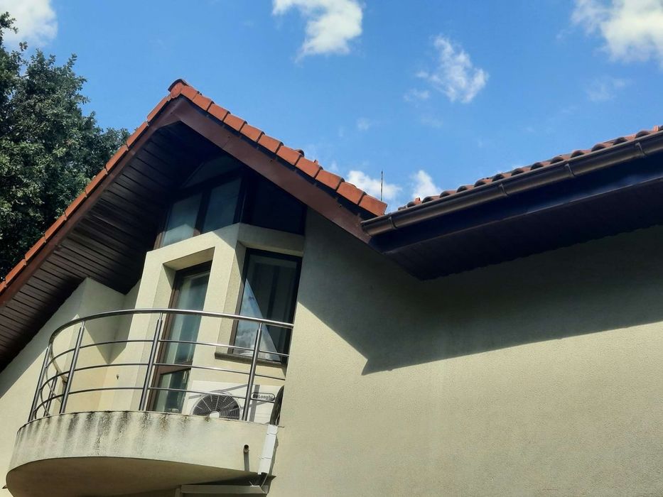 Sageac metalic si pazie din tabla