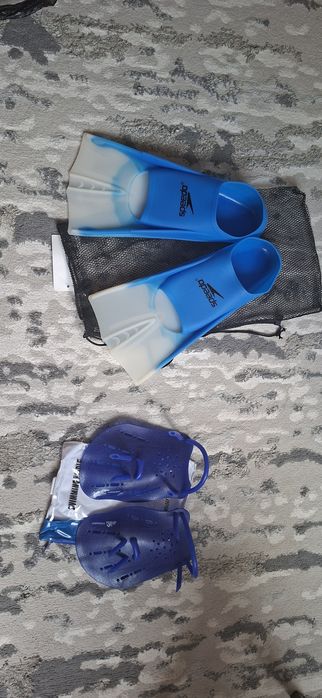 Ishlatilmagan yangi suzish aksessuarlari — lopatkalar + lastalar sotil