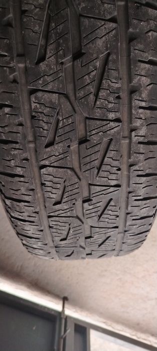 Продается шины 265/65/17 4шт