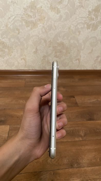 iPhone 11 Белый.
