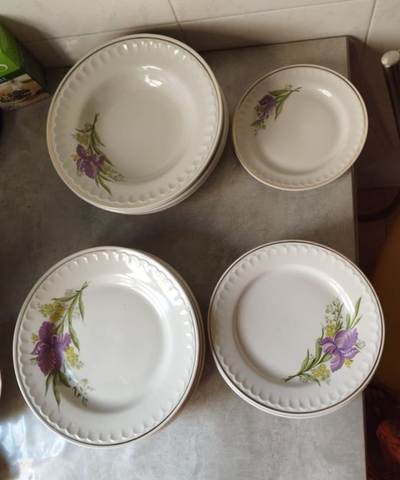 Отдам даром хорошего качества посуда