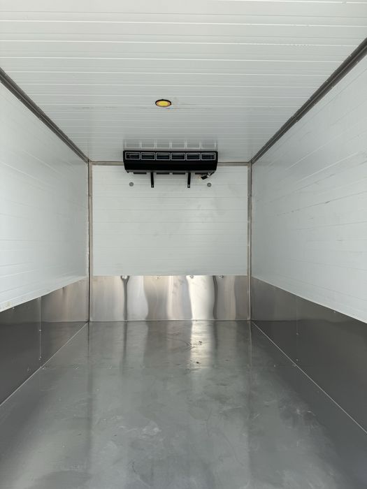 Рефрежератор седвич панел бутка