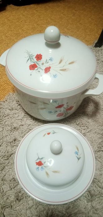 Супница , производство Германия ГДР, Европейское качество