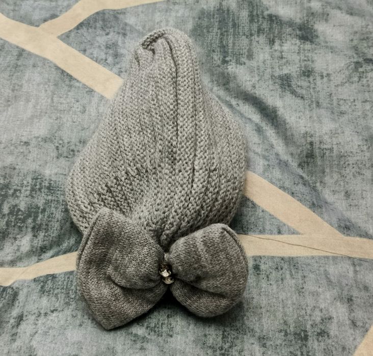 Новая красивая шапочка на девочку