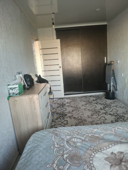 Продам 2 комнатную квартиру срочно