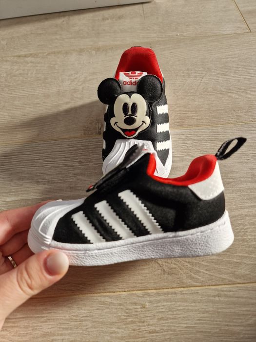 Adidas  Disney nr 20