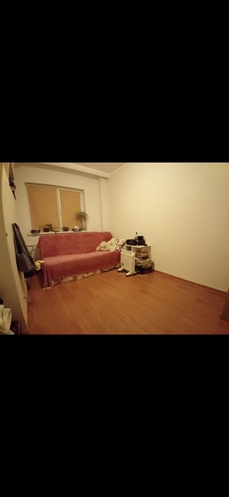 Camera de inchiriat in apartment de 3 camere 5 minute de metrou obor