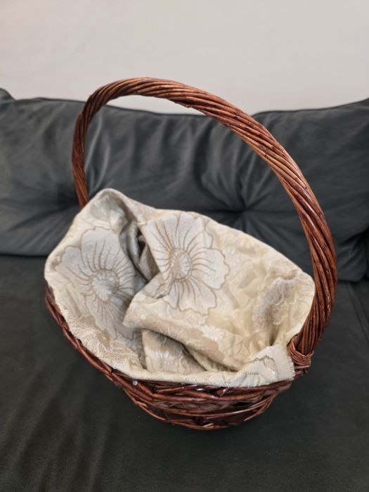 Елегантна кошница с плат