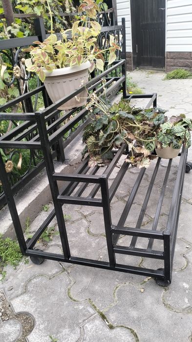 Подставка для цветов