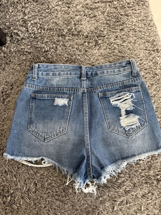 Pantaloni scurti de blugi noi