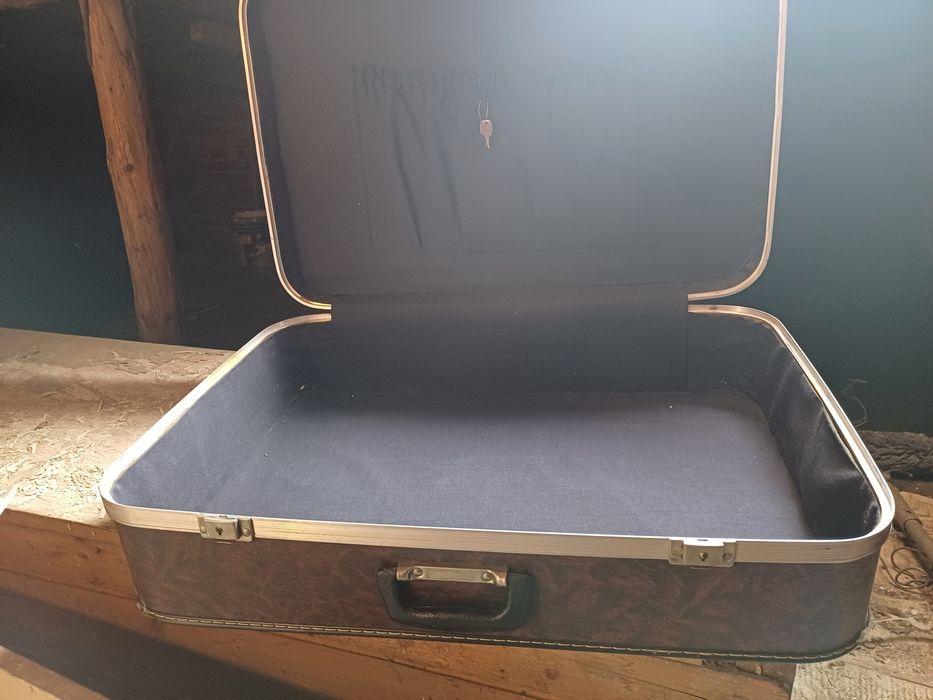 Geamantan vechi-1980- aproape nou.