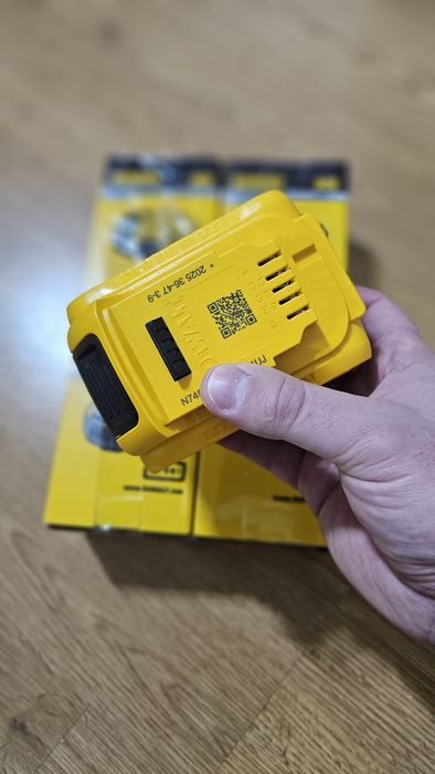 Dewalt Acumulatori Profesionali - DCB184 - 5Ah - 18v