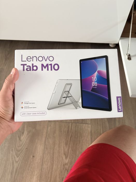 Tableta LENOVO +husa+ folie
