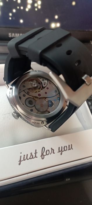 Продам часы механические СССР