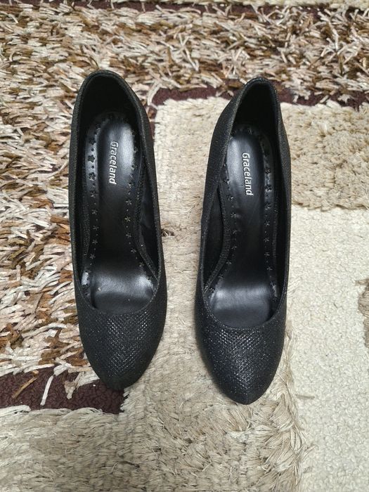Pantofi cu toc negri Graceland