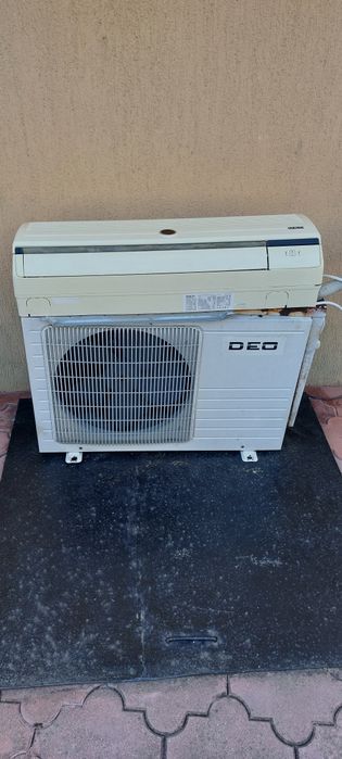 Продавам комплект климатик DEO