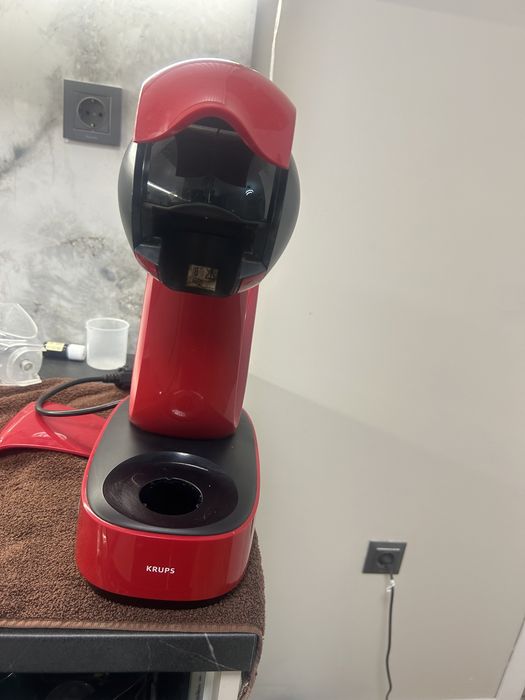 Кафемашина долче густо с капсули