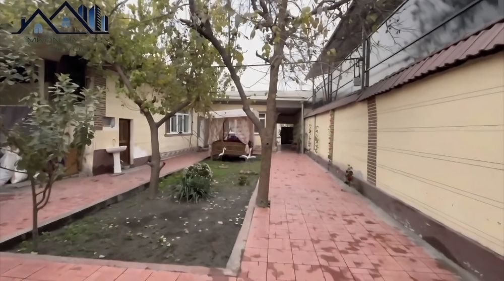 Ховли уй сотилади