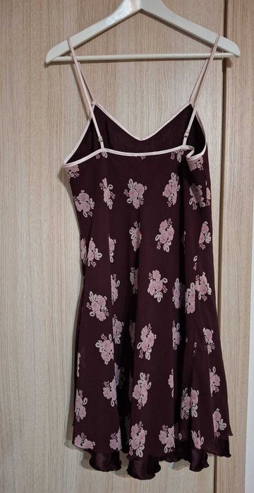 Rochie cu flori C&A