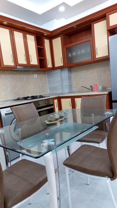 Дава се под наем Тристаен апартамент в Асеновград - 85 кв.м за 433.5 € - Снимка #4