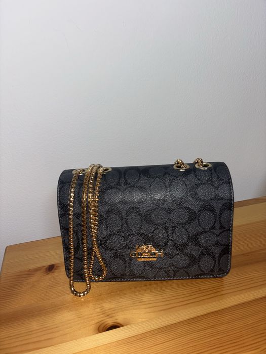 Продавам дамски чанти 1бр/17€-2бр/30€