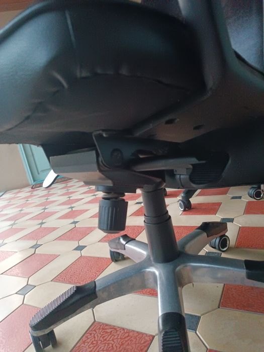 Ofis kreslolari sotiladi