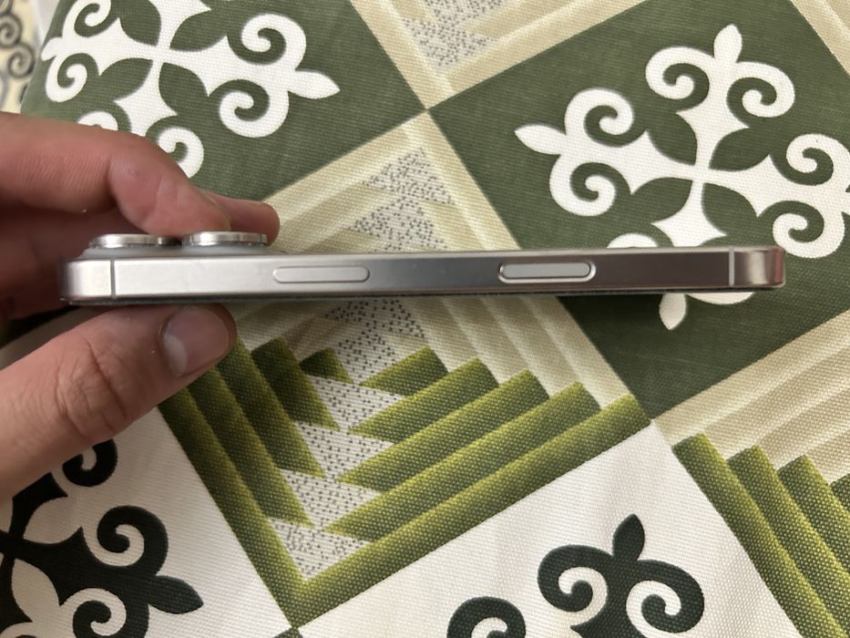 iPhone 16 pro 128 gb