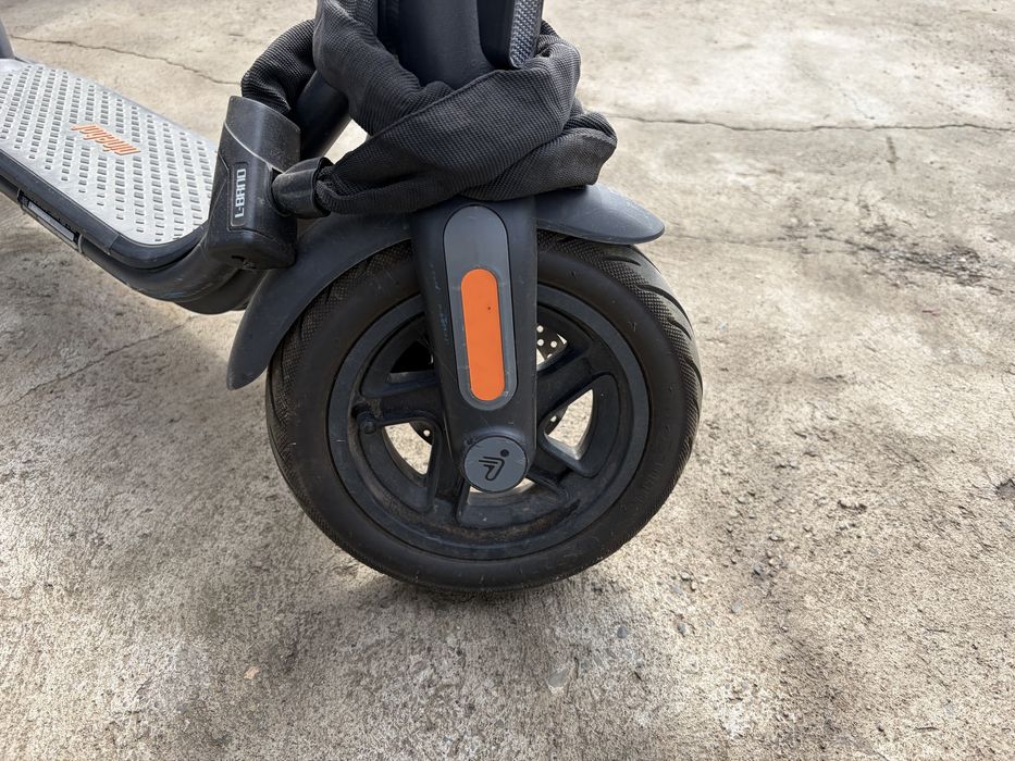 Trotineta ninebot kickscooter f2