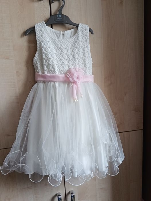 Продам фирменное платье