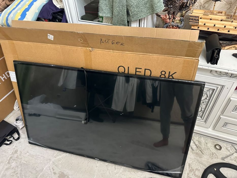 Телевизор Samsung QLed 8K