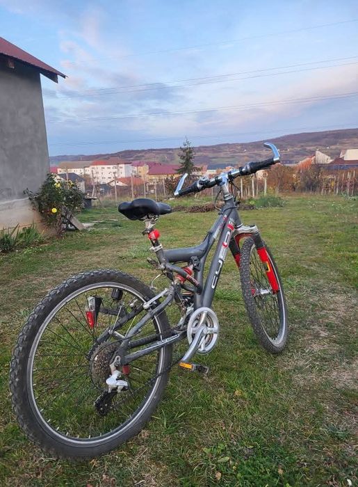 Bicicleta MTB Full suspension