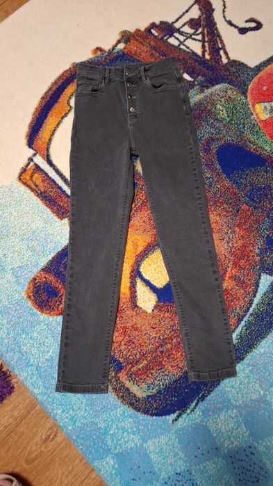 Новые без бирки джинсы на девочку подростка