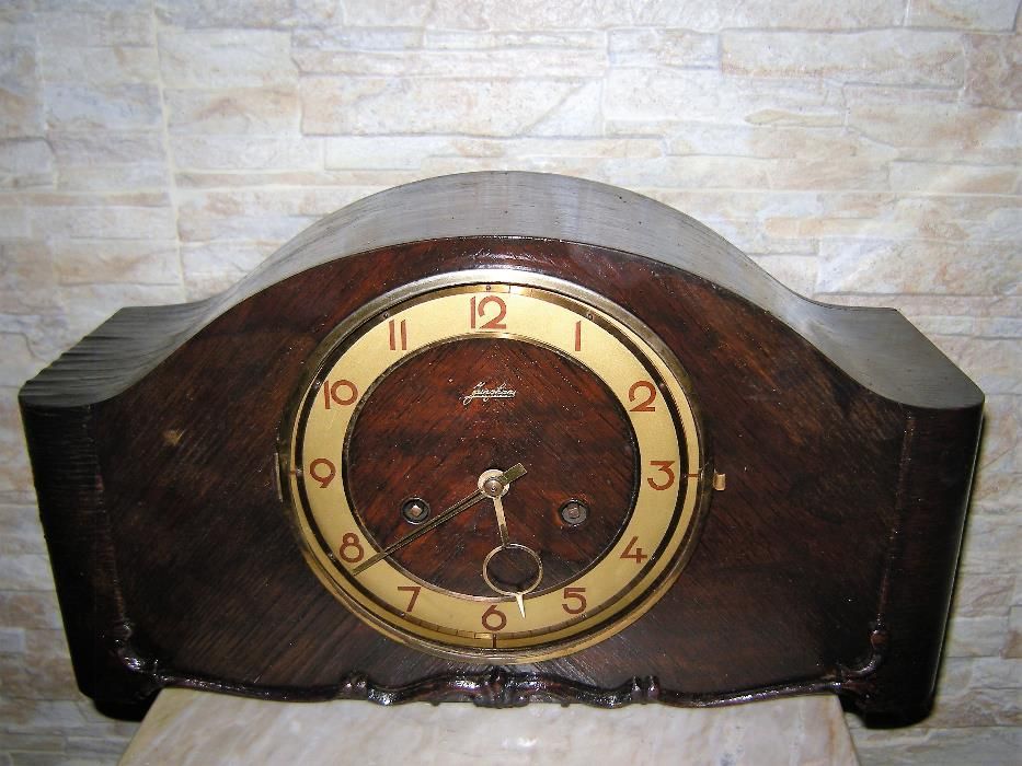 настолен часовник - Junghans