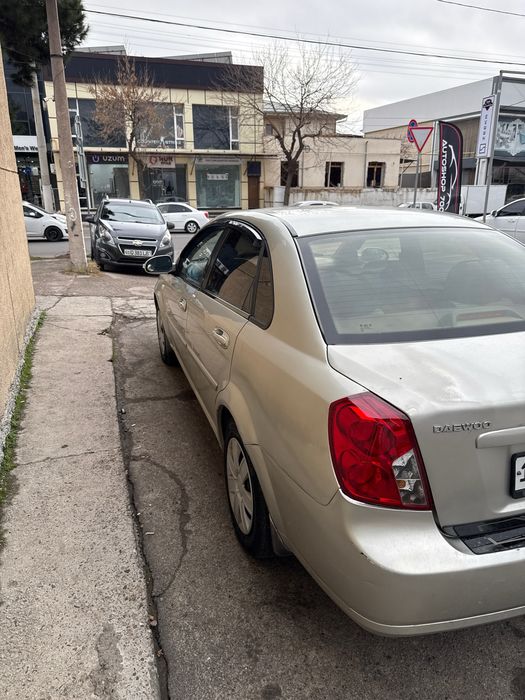 Lasetti MT, 2010 yil. Metan.