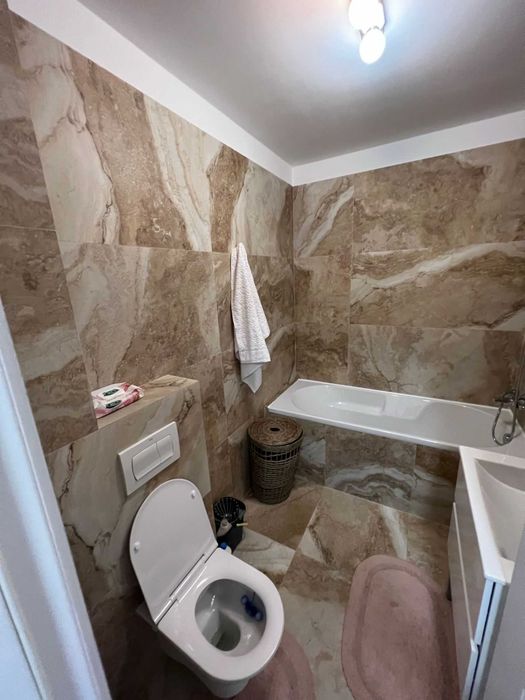 Persoana fizica PF Închiriez Ap 1 cam Bdul Poitiers TOWERS Bloc Nou-38.5mp utilat,mobilat-utilat,cablu si internet inclus